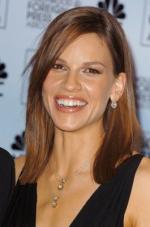 Хилари Суэнк: 265x400 / 23 Кб