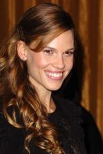 Хилари Суэнк: 270x400 / 24 Кб