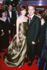 Хилари Суэнк: 269x400 / 24 Кб