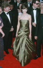 Хилари Суэнк: 250x400 / 21 Кб