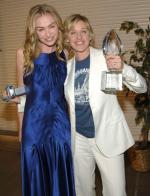 Порша де Росси: 307x400 / 33 Кб