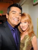 Джордж Лопес: 302x400 / 27 Кб