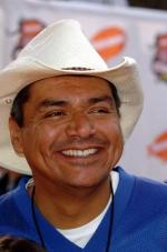 Джордж Лопес: 265x400 / 23 Кб