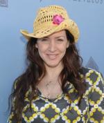 Джоэли Фишер: 338x400 / 31 Кб