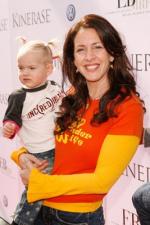 Джоэли Фишер: 267x400 / 29 Кб