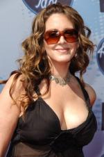 Джоэли Фишер: 266x400 / 27 Кб