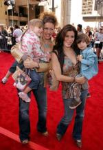 Джоэли Фишер: 276x400 / 36 Кб