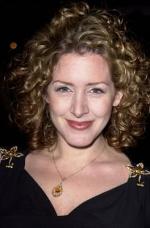 Джоэли Фишер: 264x400 / 24 Кб