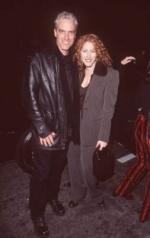 Джоэли Фишер: 253x400 / 15 Кб