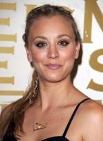 Кейли Куоко: 293x400 / 23 Кб