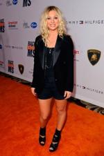 Кейли Куоко: 266x400 / 22 Кб