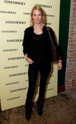 Дженьюэри Джонс: 245x400 / 23 Кб