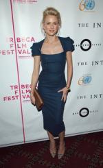 Наоми Уоттс: 245x400 / 22 Кб