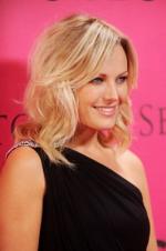 Малин Акерман: 266x400 / 19 Кб