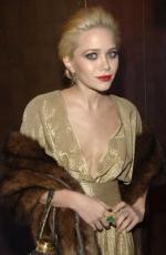 Мэри-Кейт Олсен: 261x400 / 22 Кб