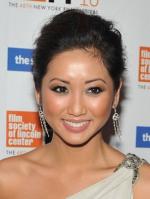 Бренда Сонг: 303x400 / 24 Кб