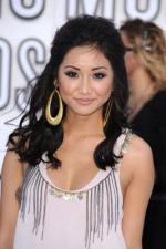 Бренда Сонг: 267x400 / 24 Кб