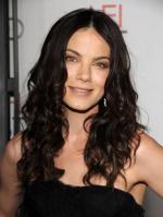 Мишель Монахэн: 303x400 / 24 Кб