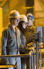 Мишель Монахэн: 1334x2048 / 439 Кб