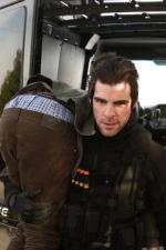 Закари Куинто: 360x540 / 33 Кб