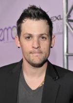 Джоэл Мэдден: 285x400 / 18 Кб