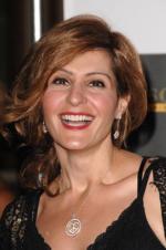 Ниа Вардалос: 266x400 / 23 Кб