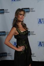 Молли Симс: 360x542 / 27 Кб