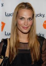 Молли Симс: 282x400 / 25 Кб