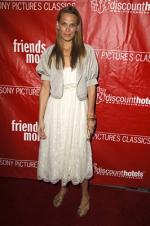 Молли Симс: 266x400 / 31 Кб