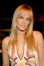 Молли Симс: 266x400 / 23 Кб