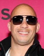 Вин Дизель: 312x400 / 23 Кб