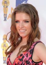 Анна Кендрик: 284x400 / 27 Кб