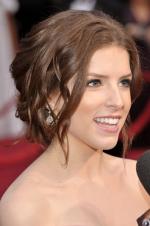 Анна Кендрик: 399x600 / 41 Кб