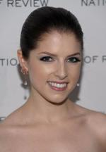 Анна Кендрик: 279x400 / 15 Кб