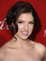 Анна Кендрик: 299x400 / 18 Кб