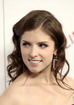 Анна Кендрик: 282x400 / 19 Кб