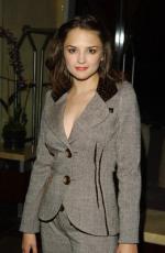 Рейчел Ли Кук: 261x400 / 24 Кб