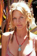 Наташа Хенстридж: 267x400 / 29 Кб