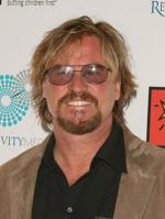 Вэл Килмер: 302x400 / 24 Кб