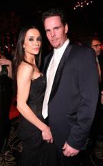 Кевин Диллон: 251x400 / 20 Кб