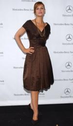 Бонни Сомервиль: 231x400 / 17 Кб