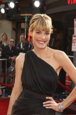 Лесли Бибб: 267x400 / 23 Кб