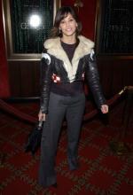 Джина Гершон: 273x400 / 25 Кб