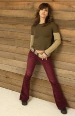 Джина Гершон: 262x400 / 22 Кб