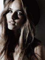 Изабель Лукас: 750x1000 / 137 Кб