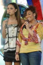 Рэйвен: 266x400 / 31 Кб