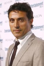 Руфус Сьюэлл: 267x400 / 21 Кб