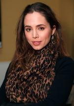 Элиза Душку: 281x400 / 24 Кб