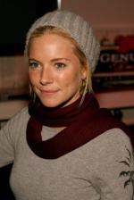 Сиенна Миллер: 268x400 / 22 Кб