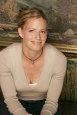 Элизабет Шу: 267x400 / 24 Кб